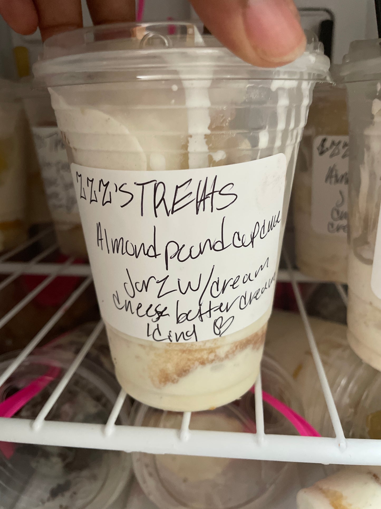 ALMOND POUND CUPCAKE JARZ
