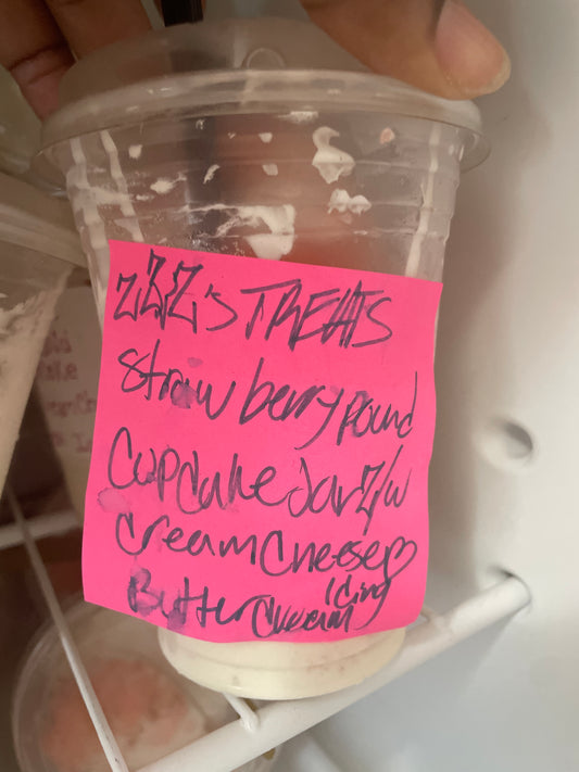STRAWBERRY POUND CUPCAKE JARZ